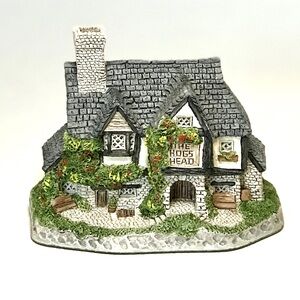 “Hogs Head Beer House” David Winter Cottage Figurine